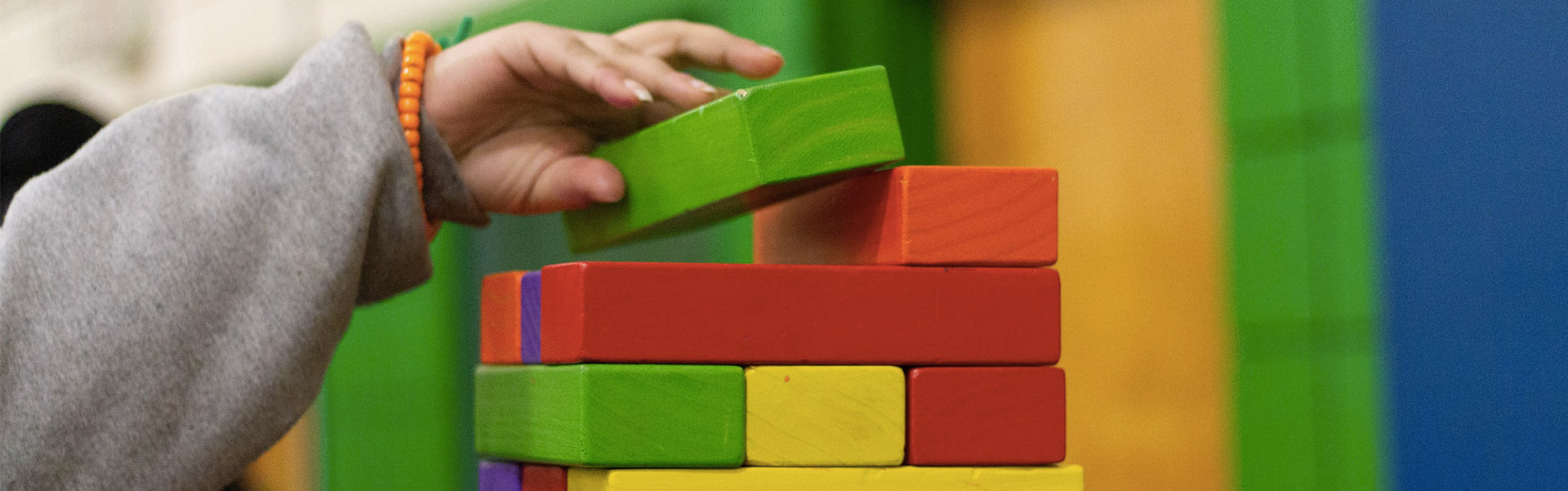 Activité en crèche à l'intérieur : puzzle Activité en crèche à l'intérieur : puzzle